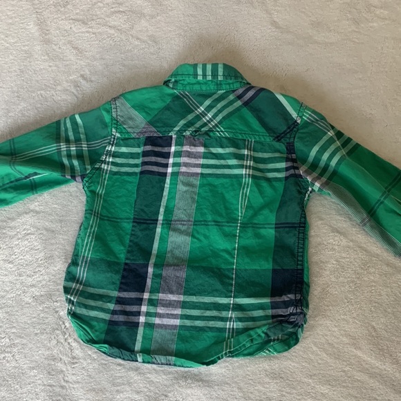 Guess green plaid button down long sleeve shirt size 2T - Picture 2 of 6